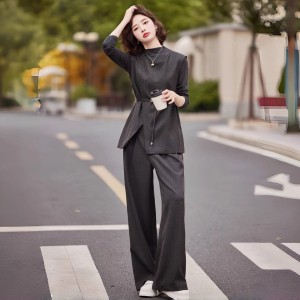 妈妈套装女秋季新款时髦洋气显瘦马甲打底衫阔腿裤三件套